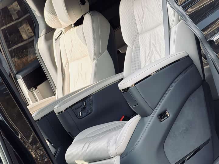 Фото 8 - Zeekr 009