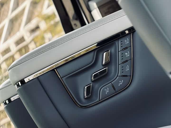 Фото 9 - Zeekr 009