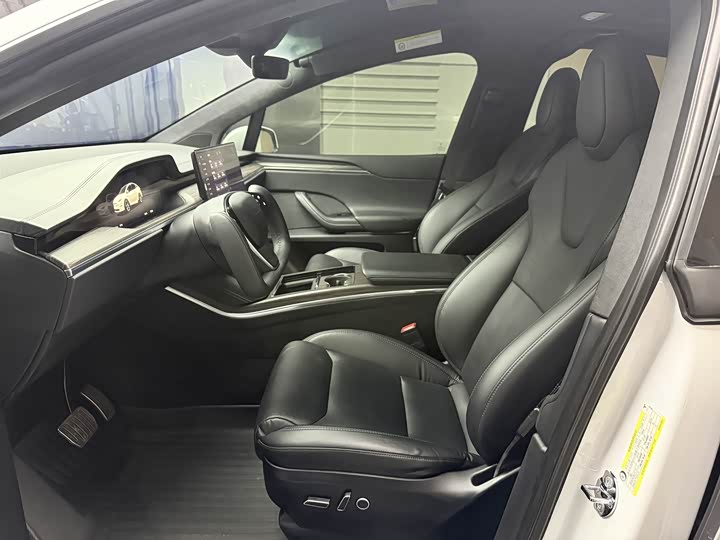 Photo 4 - Tesla Model X