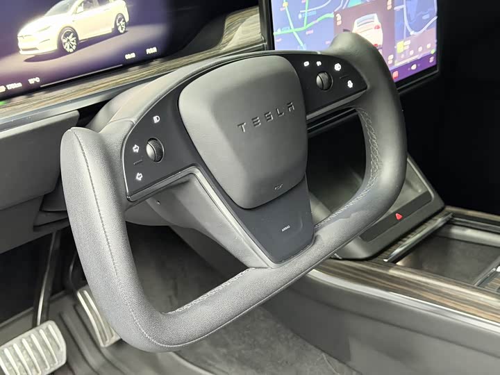 Photo 8 - Tesla Model X