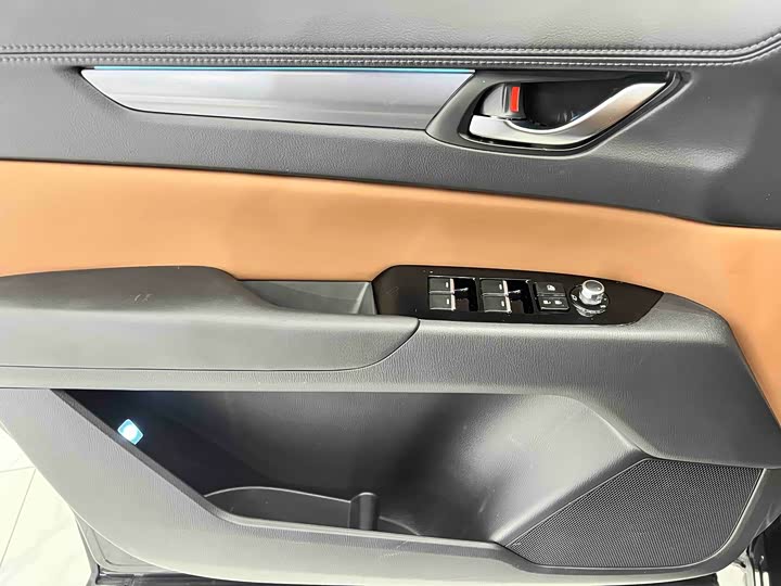 Фото 8 - Mazda CX-5