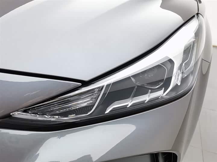 Фото 7 - MG Motor 5