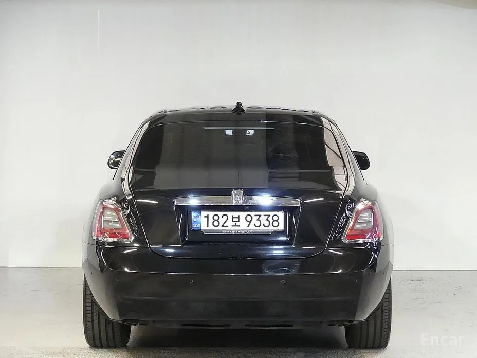 Фото 3 - Rolls-Royce Ghost