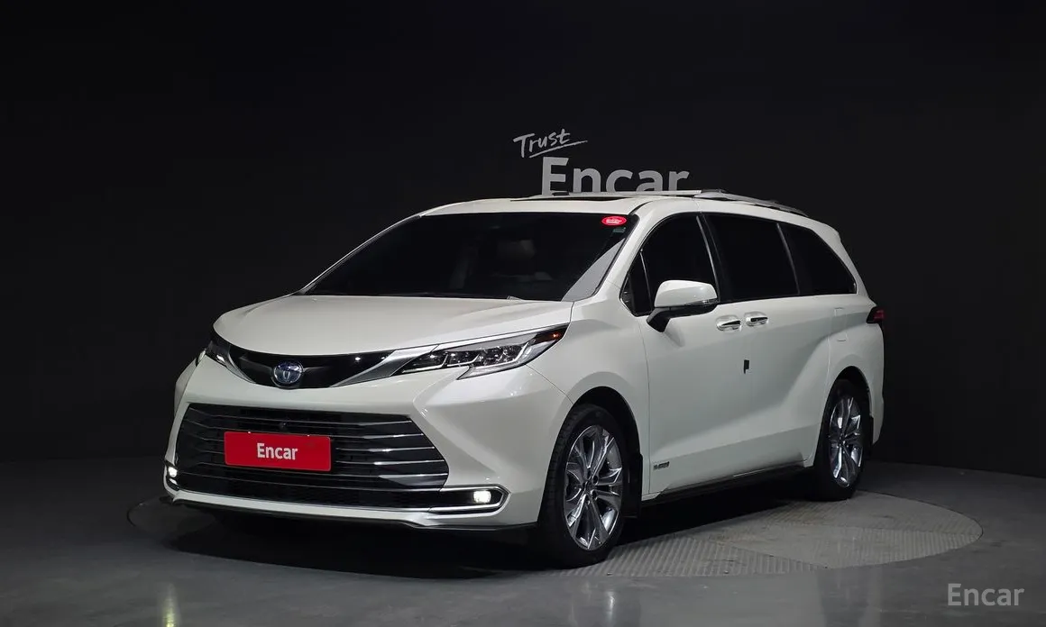 Фото 1 - Toyota Sienna