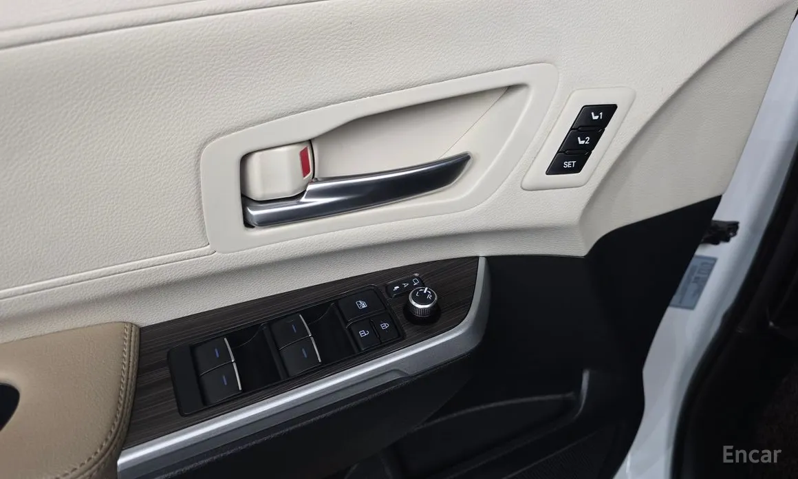 Фото 14 - Toyota Sienna