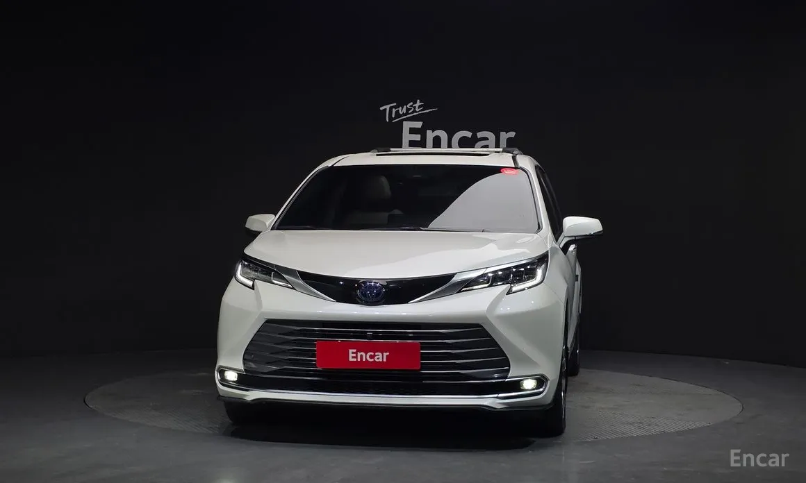 Фото 3 - Toyota Sienna