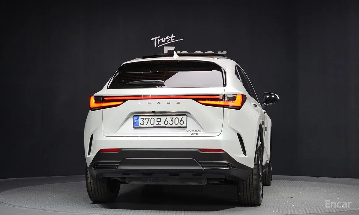 Фото 4 - Lexus NX