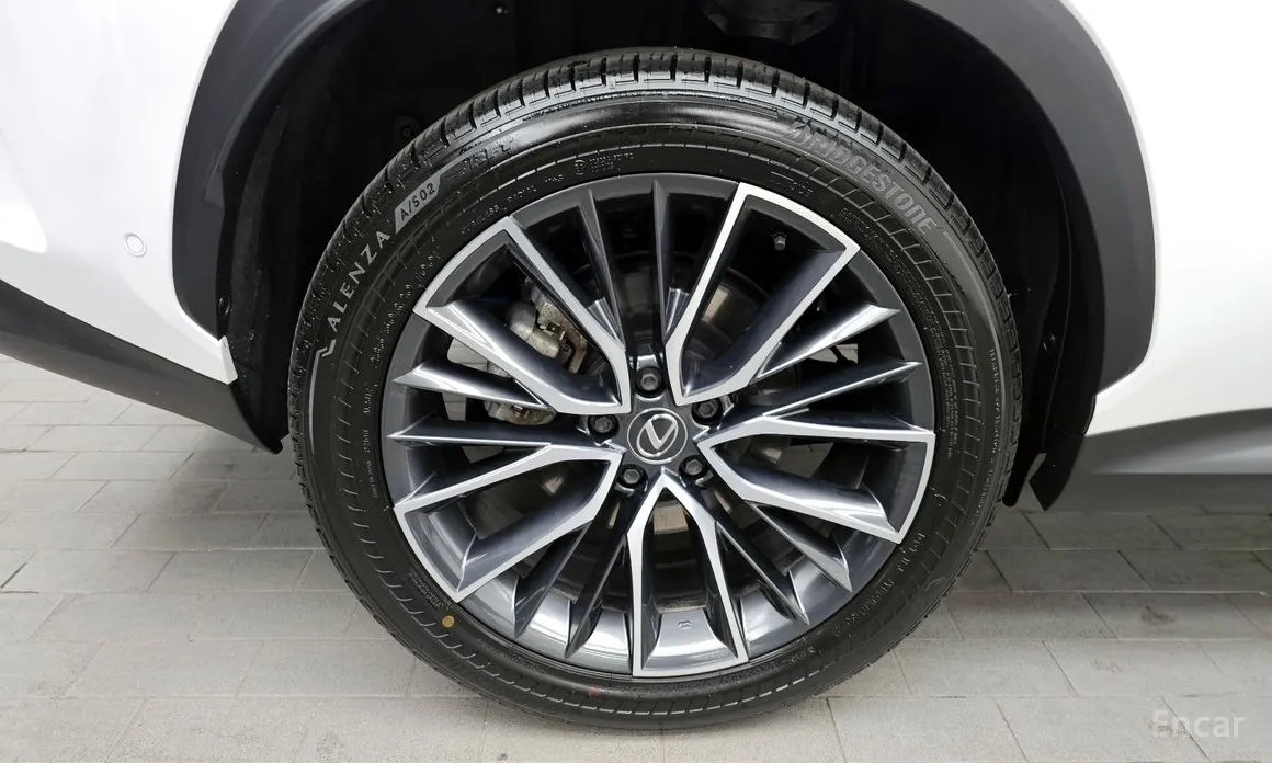 Фото 5 - Lexus NX