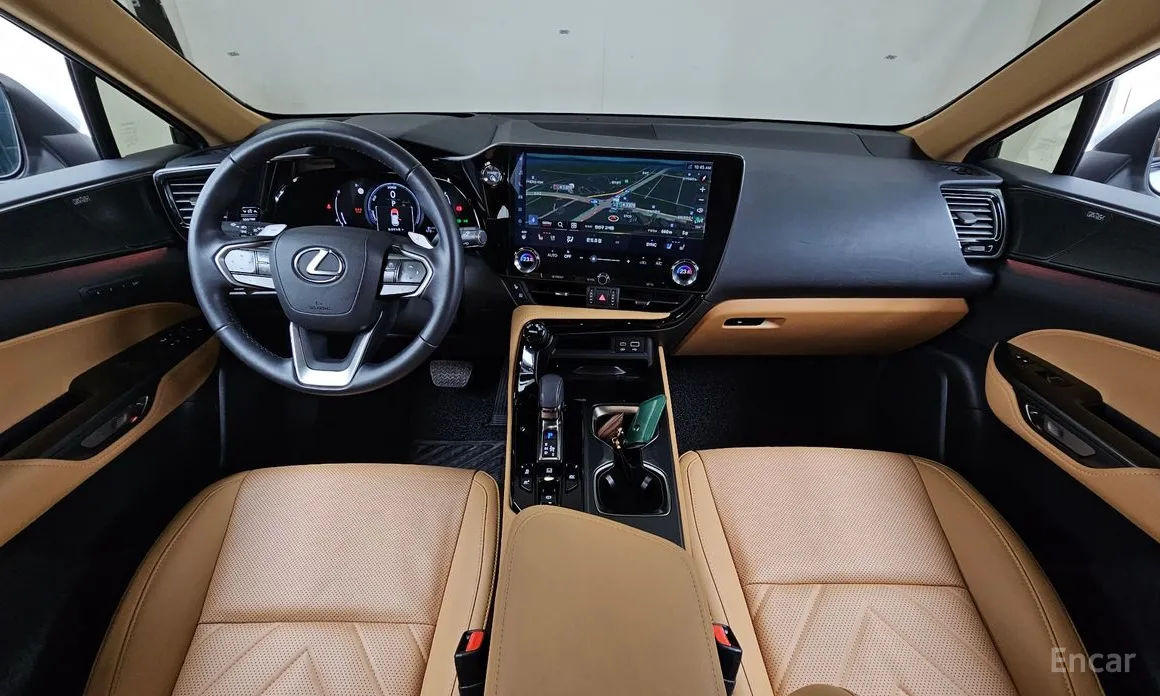 Фото 7 - Lexus NX