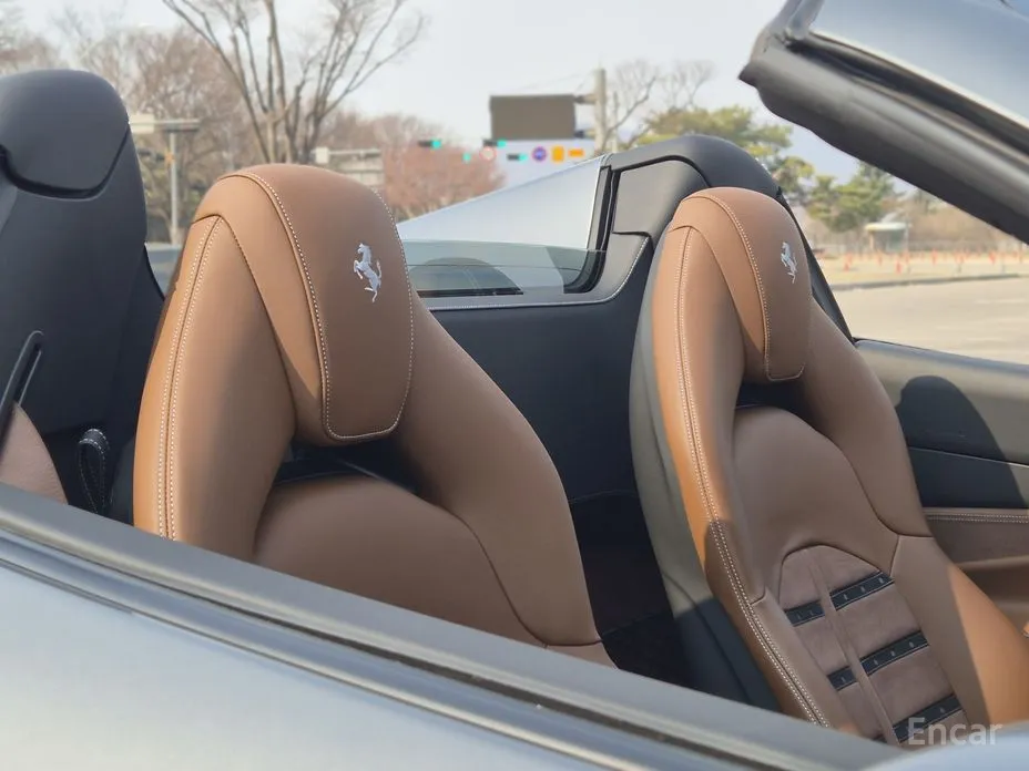 Фото 10 - Ferrari F8