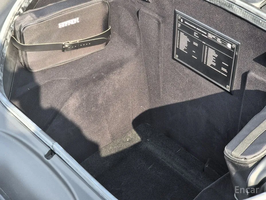 Фото 17 - Ferrari F8