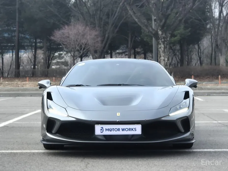 Фото 3 - Ferrari F8