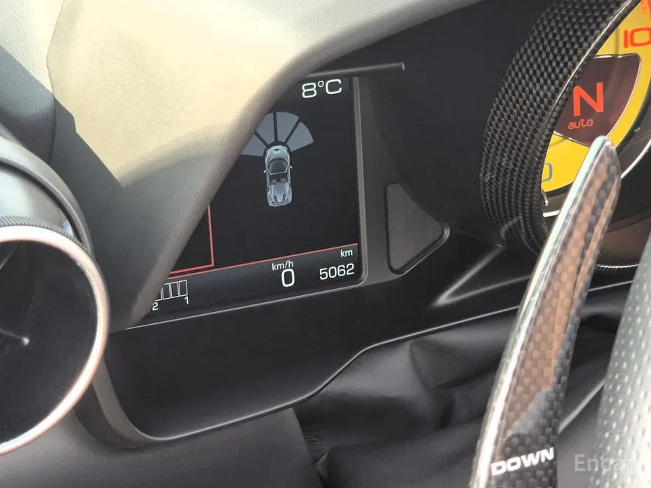 Фото 8 - Ferrari F8