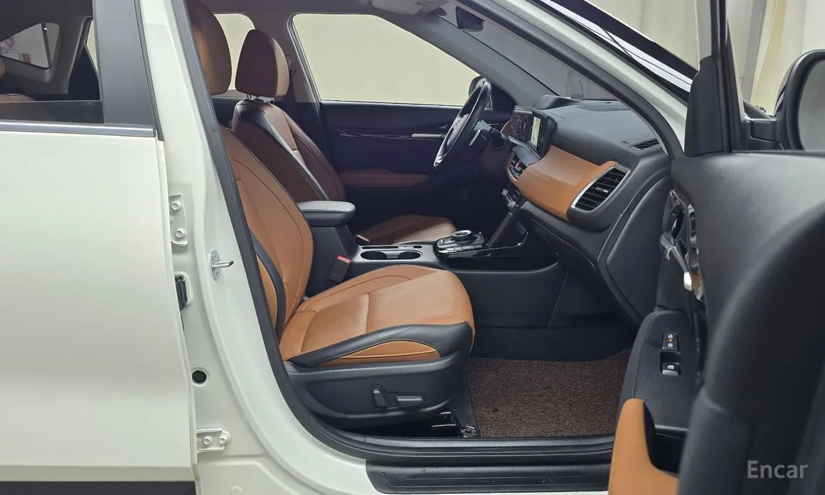 Фото 11 - Kia Seltos