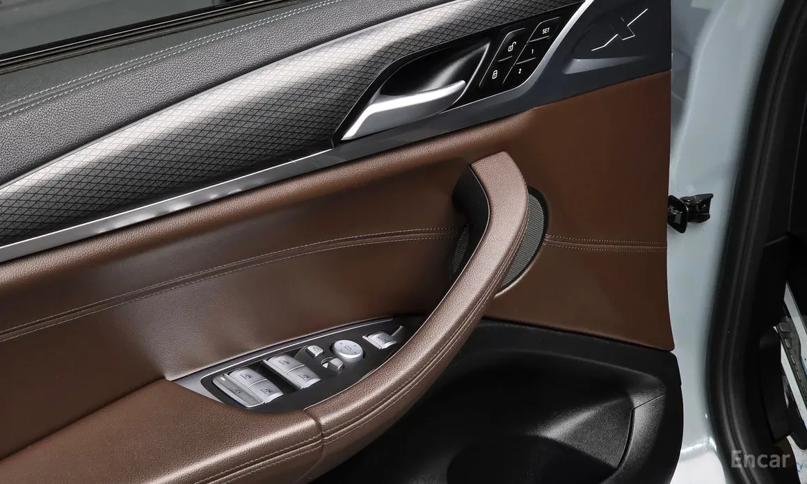 Фото 17 - BMW X4