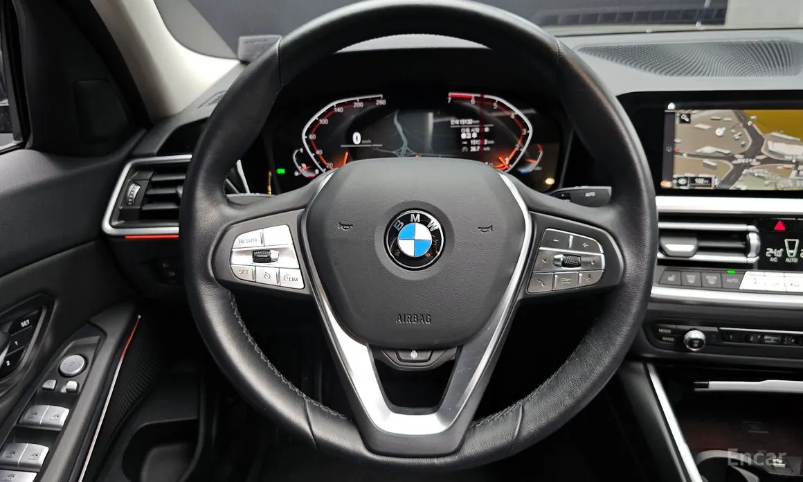 Photo 13 - BMW 3 Series