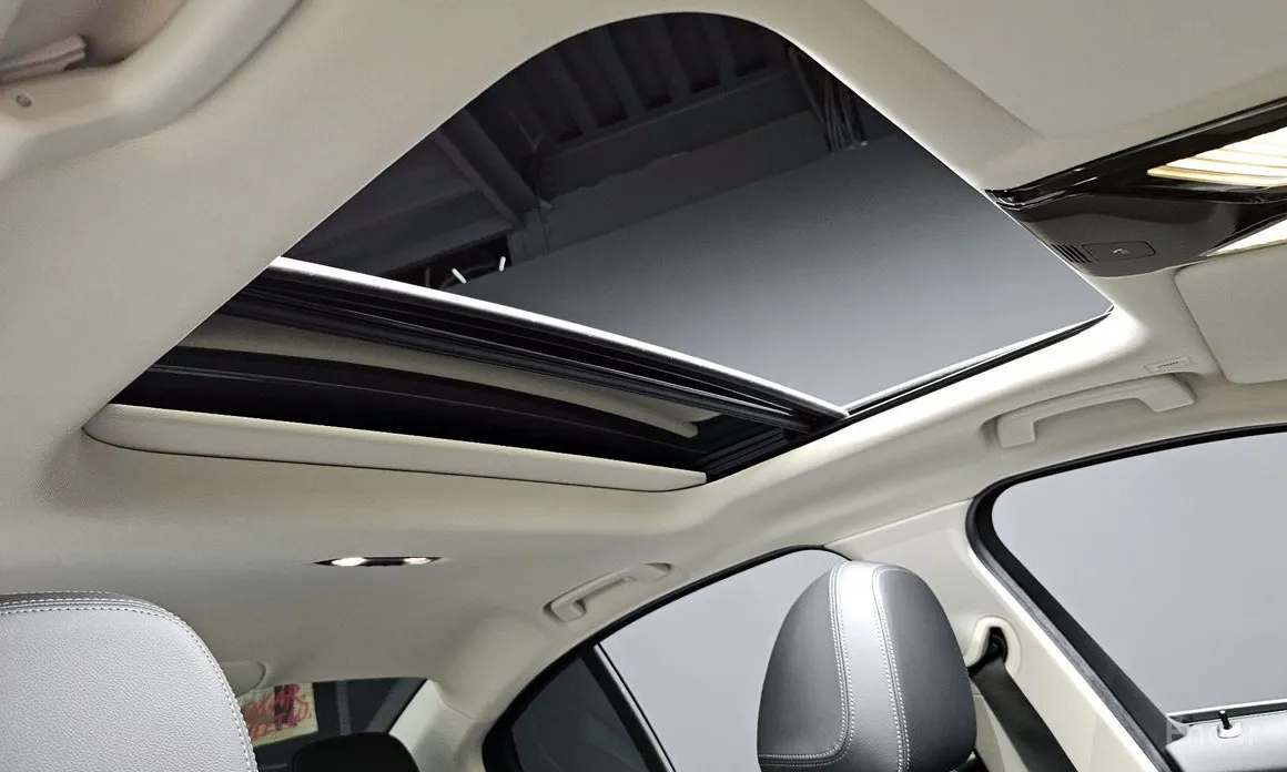 Photo 19 - BMW 3 Series