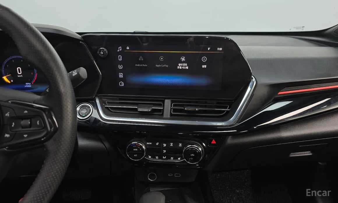 Photo 15 - Chevrolet Trax