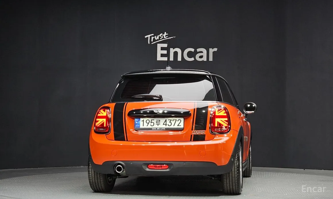 Фото 4 - Mini Cooper