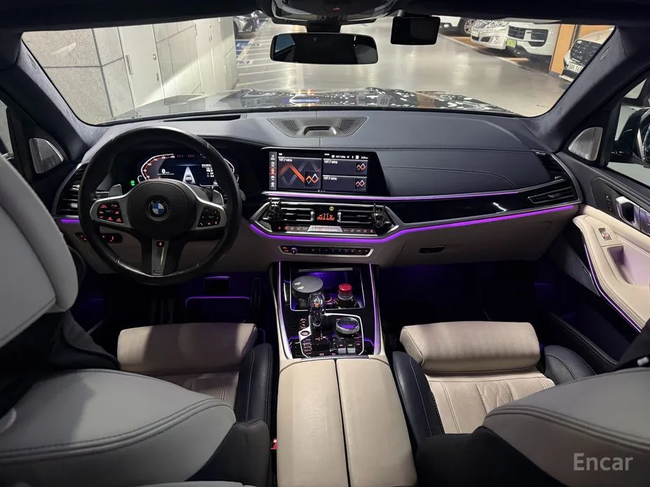 Фото 17 - BMW X7