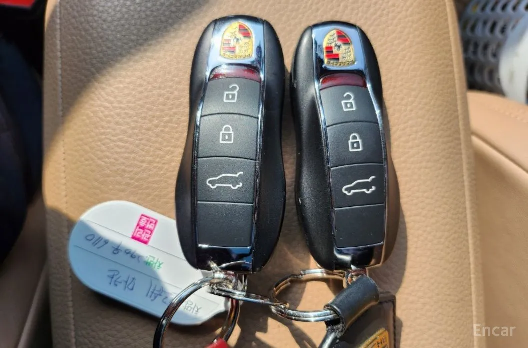 Фото 10 - Porsche Macan