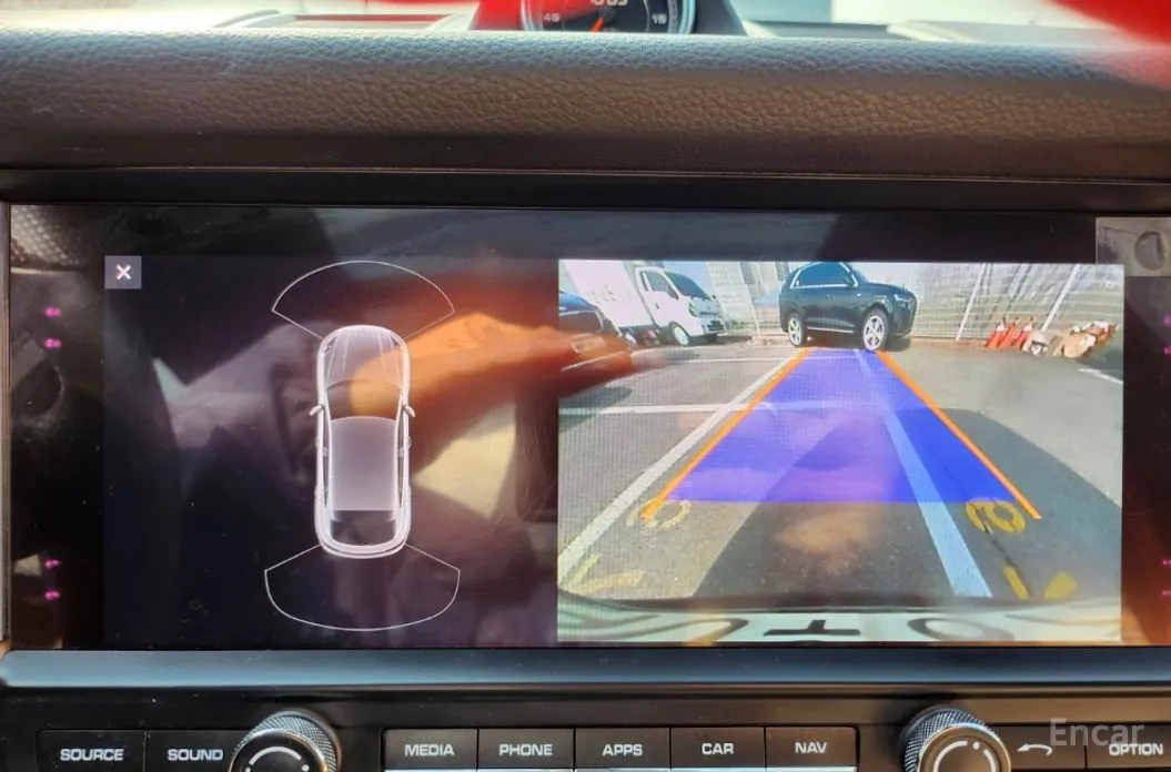 Фото 12 - Porsche Macan