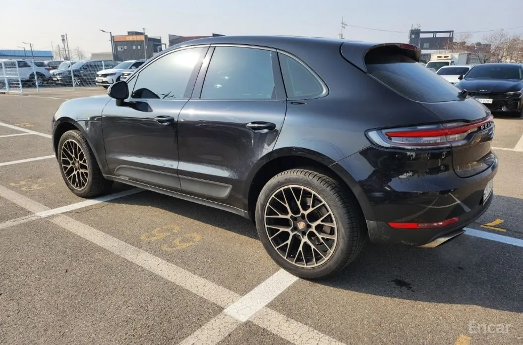 Фото 3 - Porsche Macan