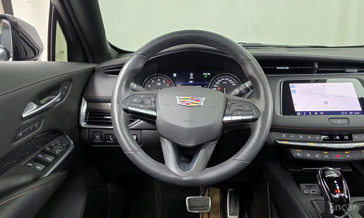 Фото 13 - Cadillac XT4