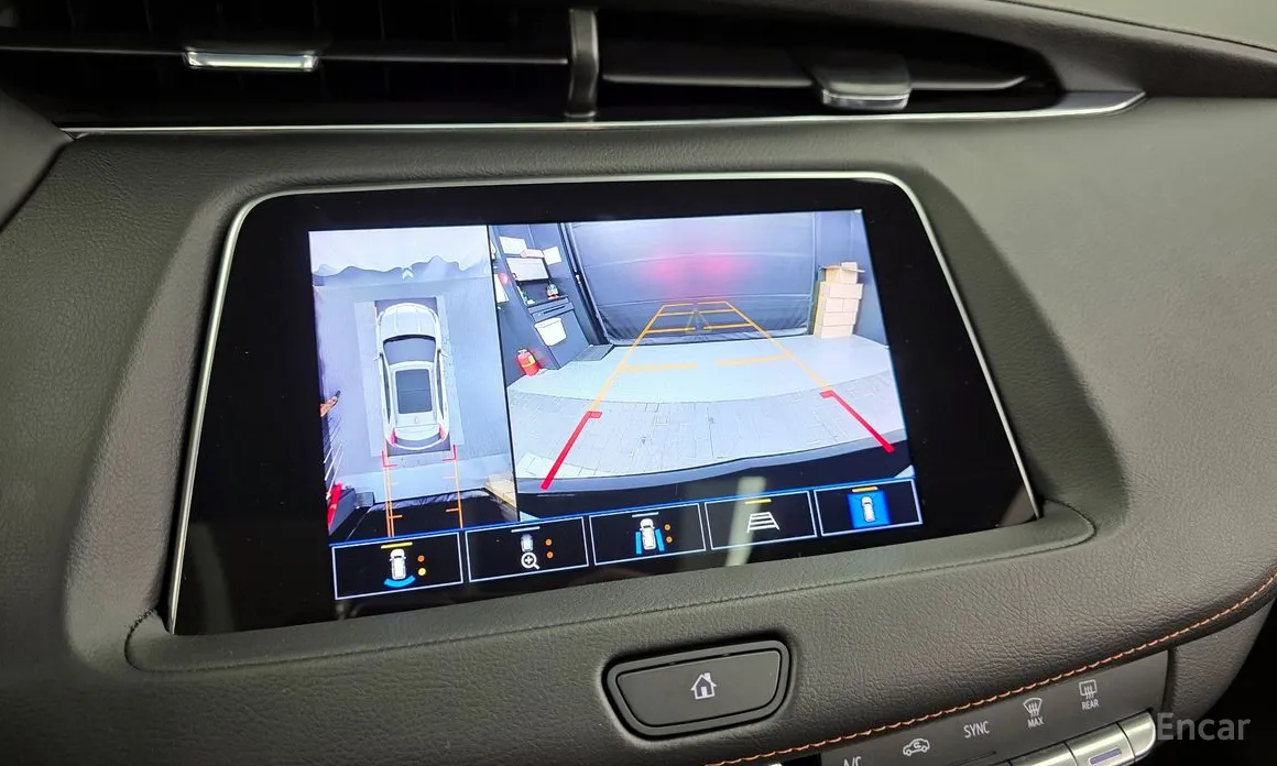 Фото 15 - Cadillac XT4