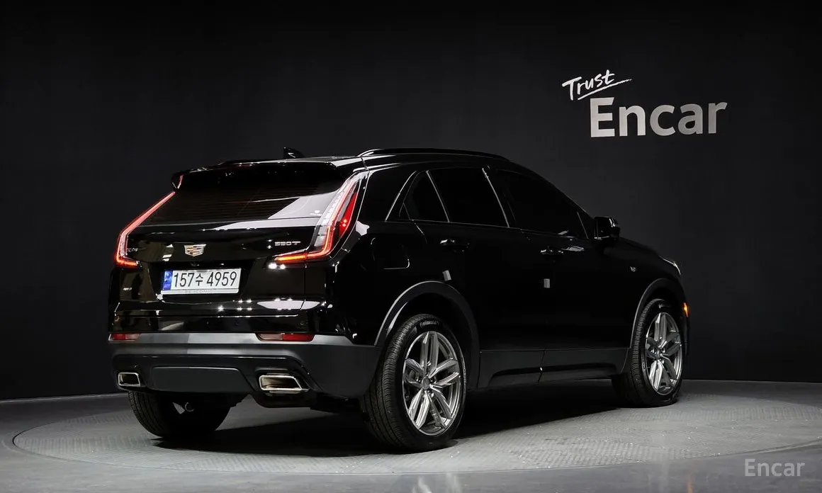 Фото 2 - Cadillac XT4