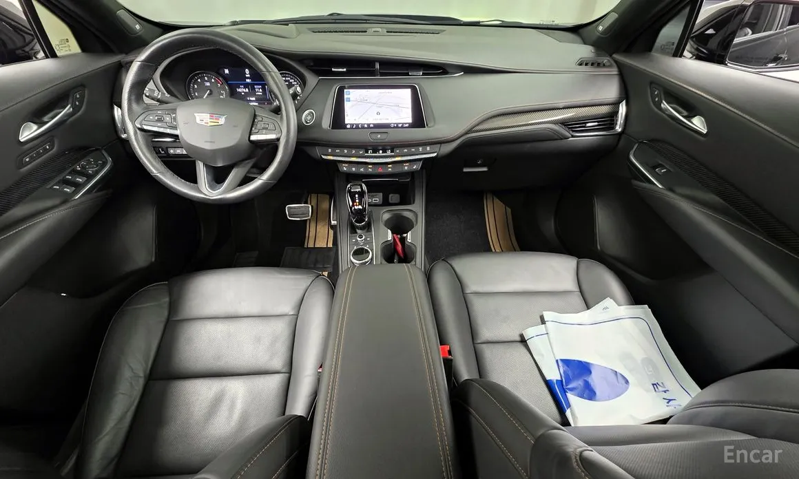 Фото 7 - Cadillac XT4