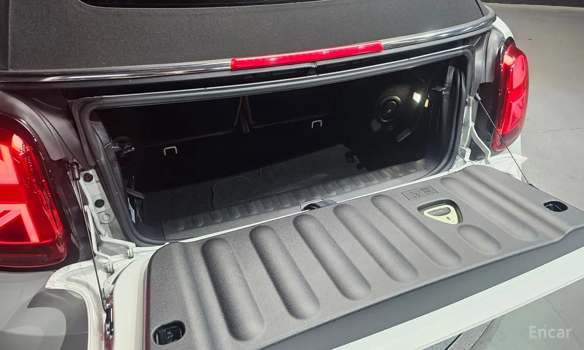 Фото 20 - Mini Cooper Convertible