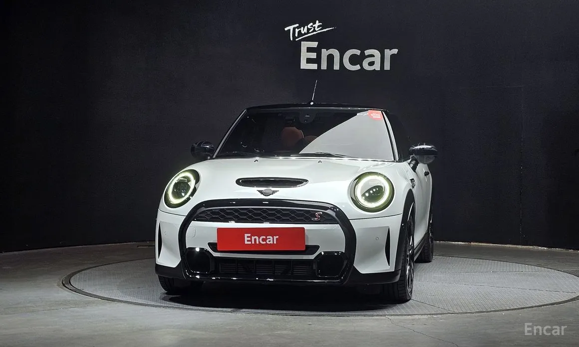 Фото 3 - Mini Cooper Convertible