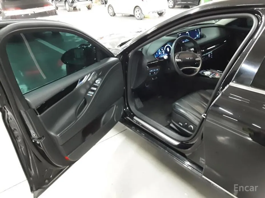 Фото 10 - Genesis G80