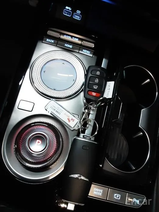 Фото 13 - Genesis G80