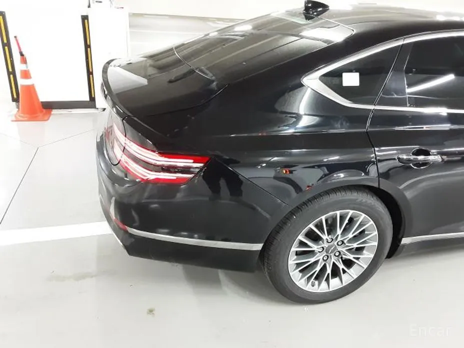 Фото 5 - Genesis G80