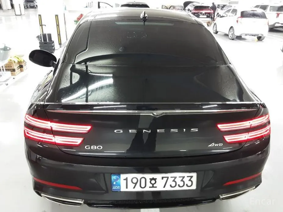 Фото 8 - Genesis G80