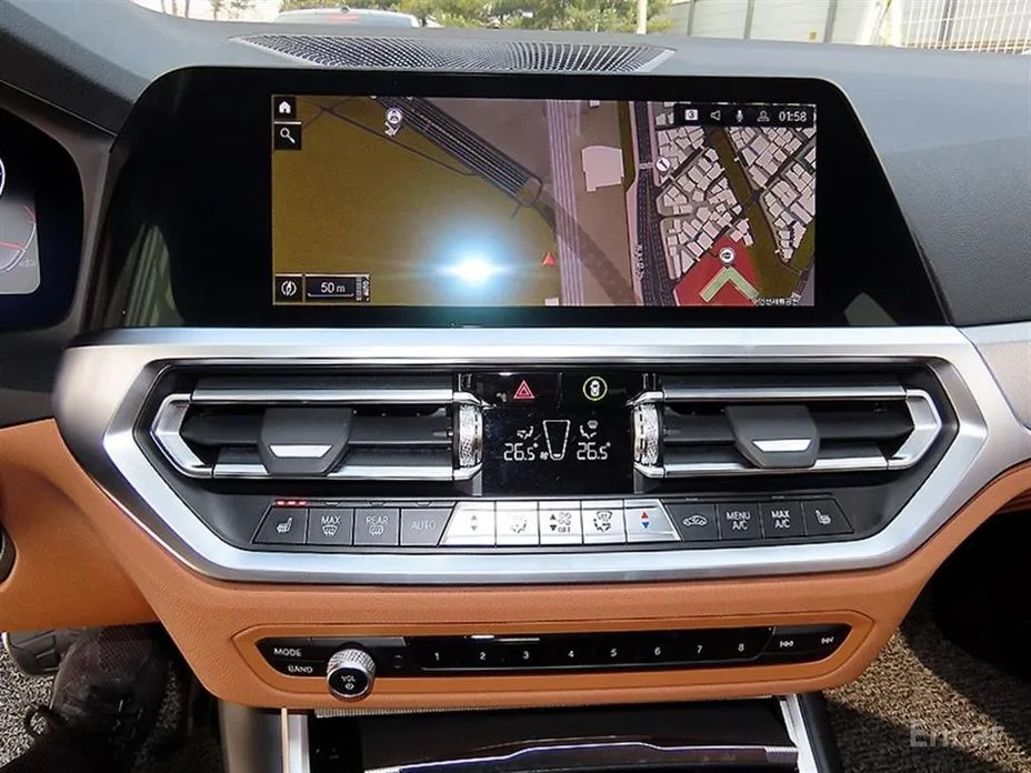 Photo 12 - BMW 3 Series