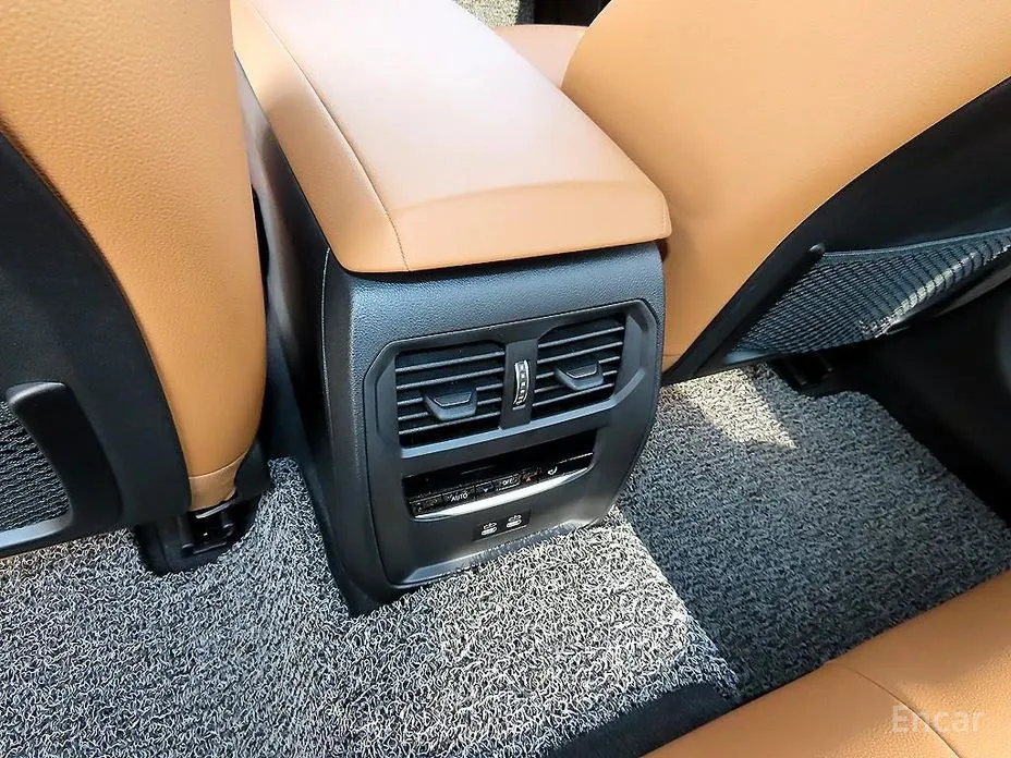 Photo 16 - BMW 3 Series