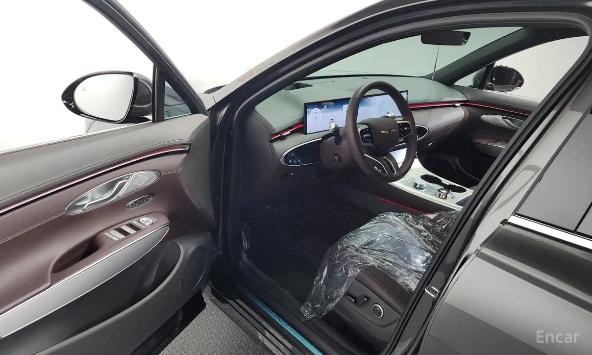 Фото 10 - Genesis GV70