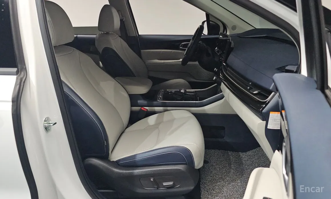 Фото 10 - Kia Carnival