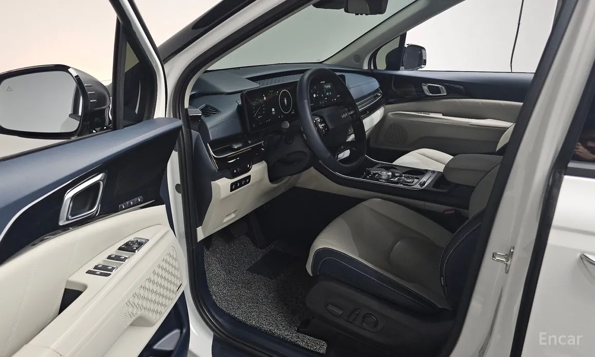 Фото 11 - Kia Carnival