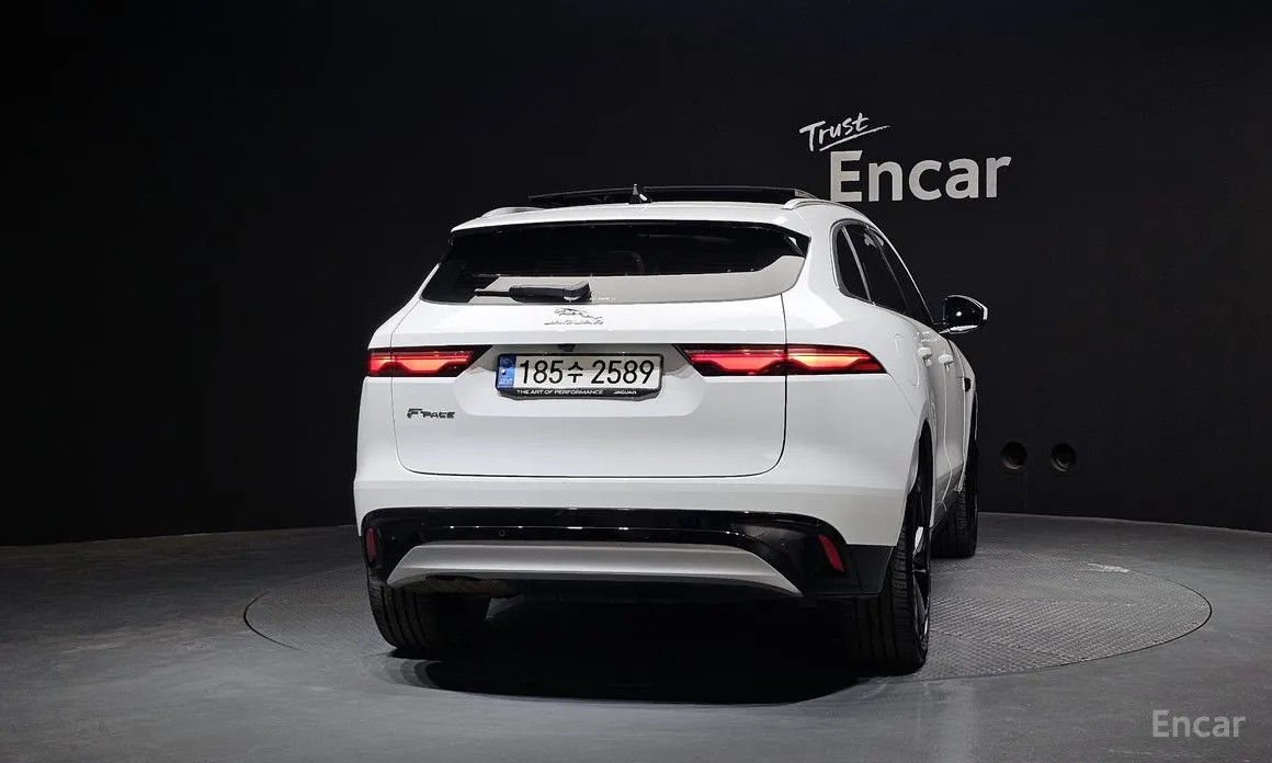 Фото 4 - Jaguar F-Pace