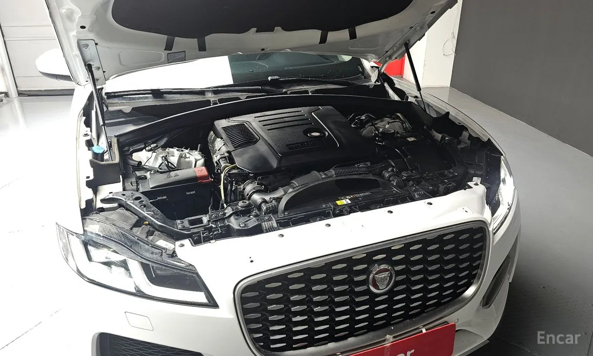 Фото 6 - Jaguar F-Pace