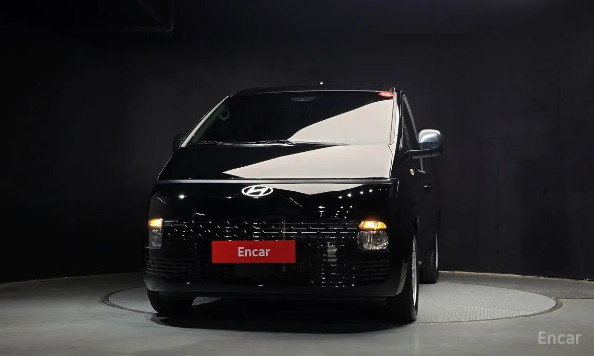 Фото 3 - Hyundai Staria