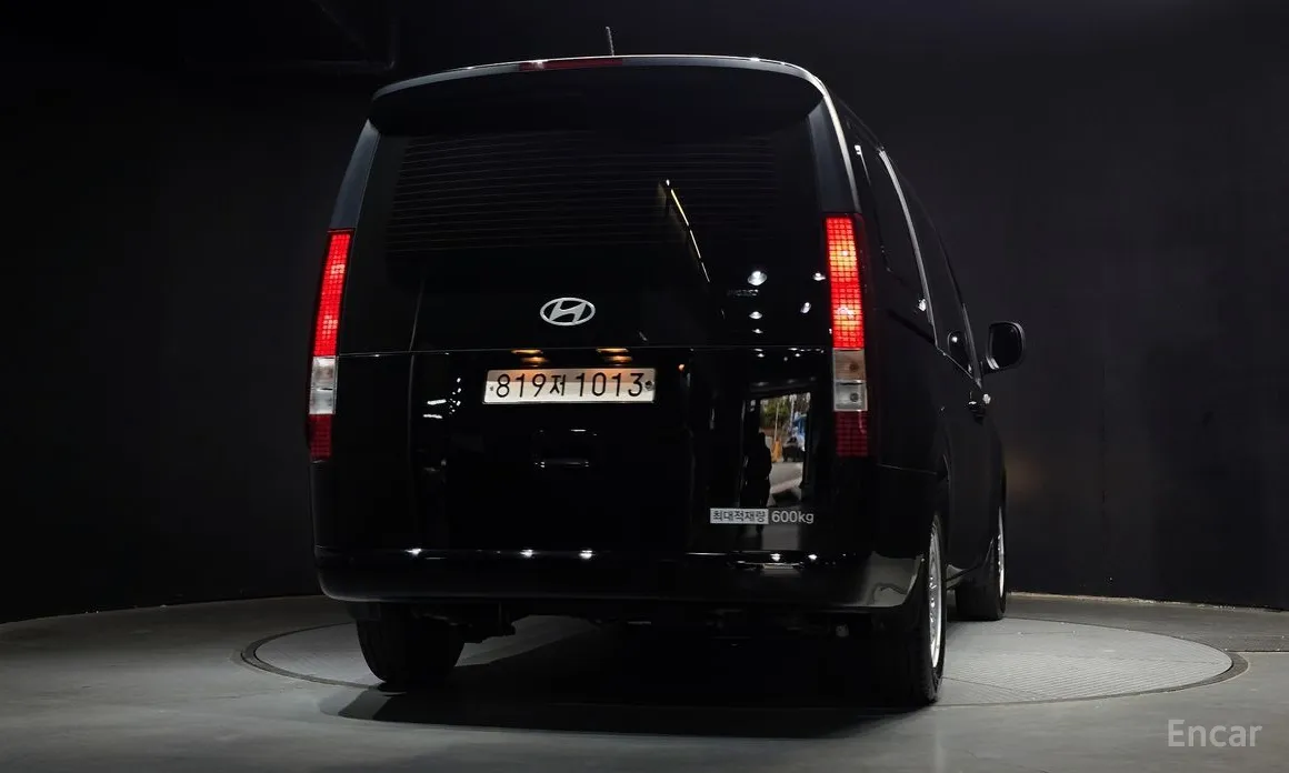 Фото 4 - Hyundai Staria