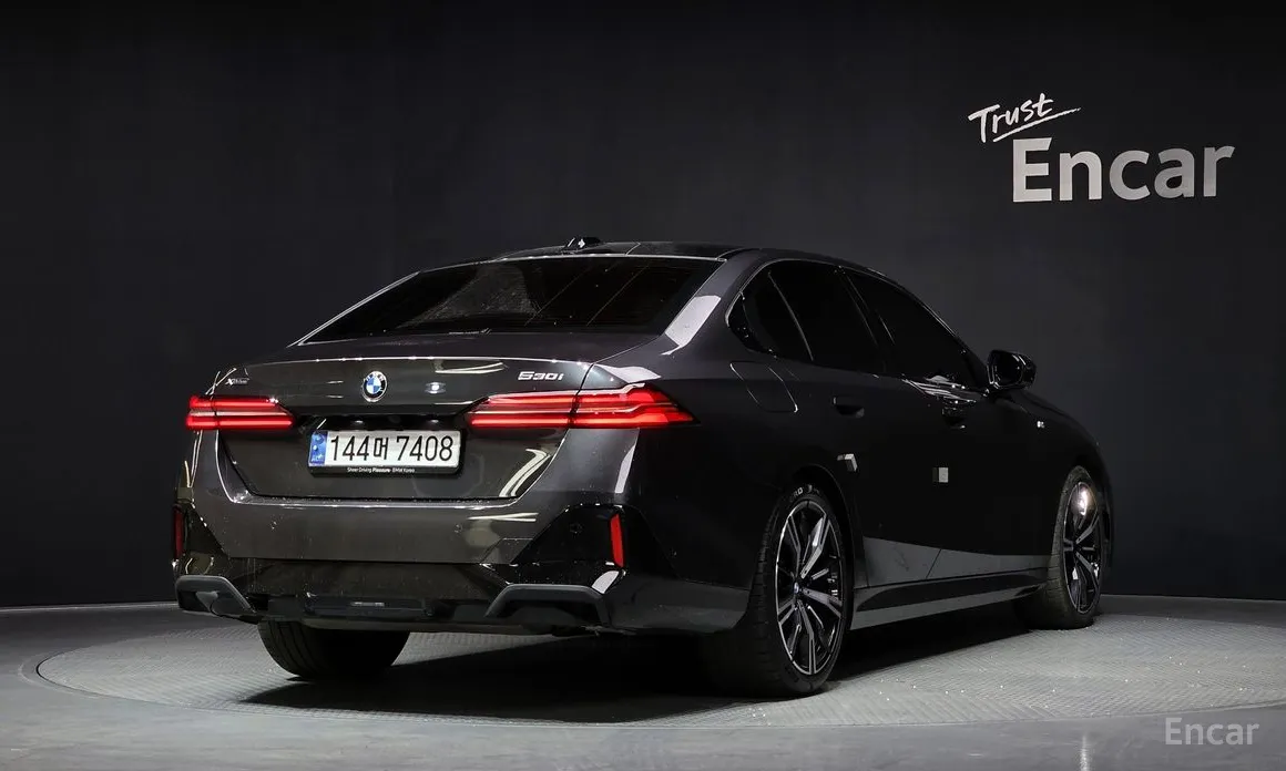 Фото 2 - BMW 5 Series