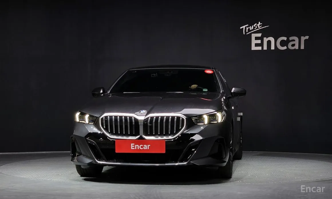 Фото 3 - BMW 5 Series