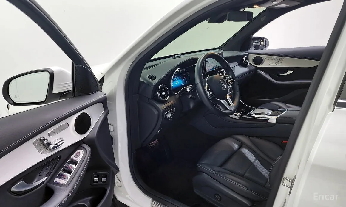 Фото 10 - Mercedes-Benz GLC-Class