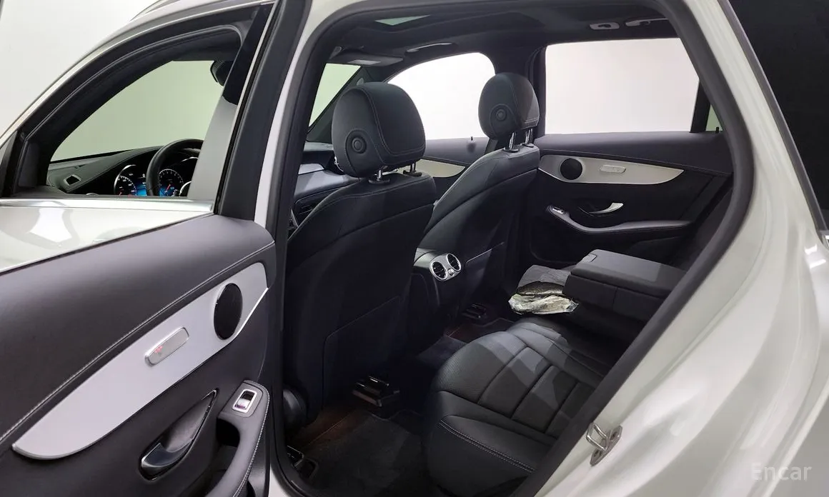 Фото 11 - Mercedes-Benz GLC-Class